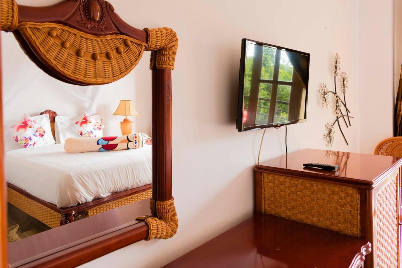 Fort Fun City Hotel Fort Portal Экстерьер фото