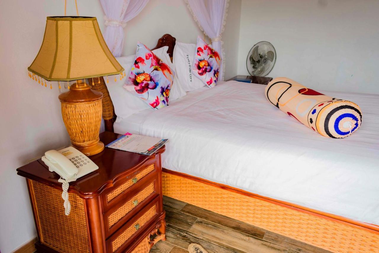 Fort Fun City Hotel Fort Portal Экстерьер фото