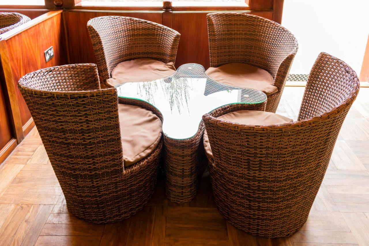 Fort Fun City Hotel Fort Portal Экстерьер фото