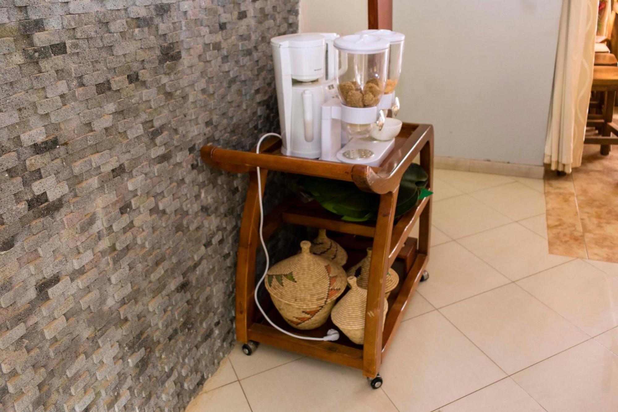 Fort Fun City Hotel Fort Portal Экстерьер фото