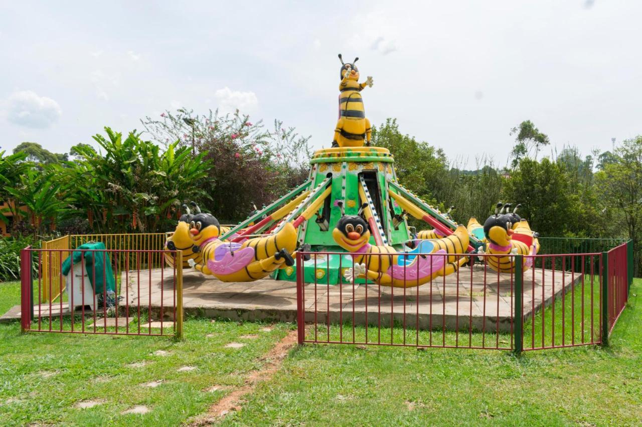 Fort Fun City Hotel Fort Portal Экстерьер фото